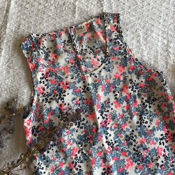 ONLY printed floral top - Picture 2 of 5